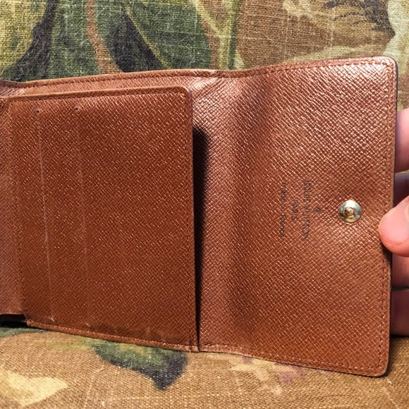 Louis Vuitton Wallet & change purse - Picture 4 of 7